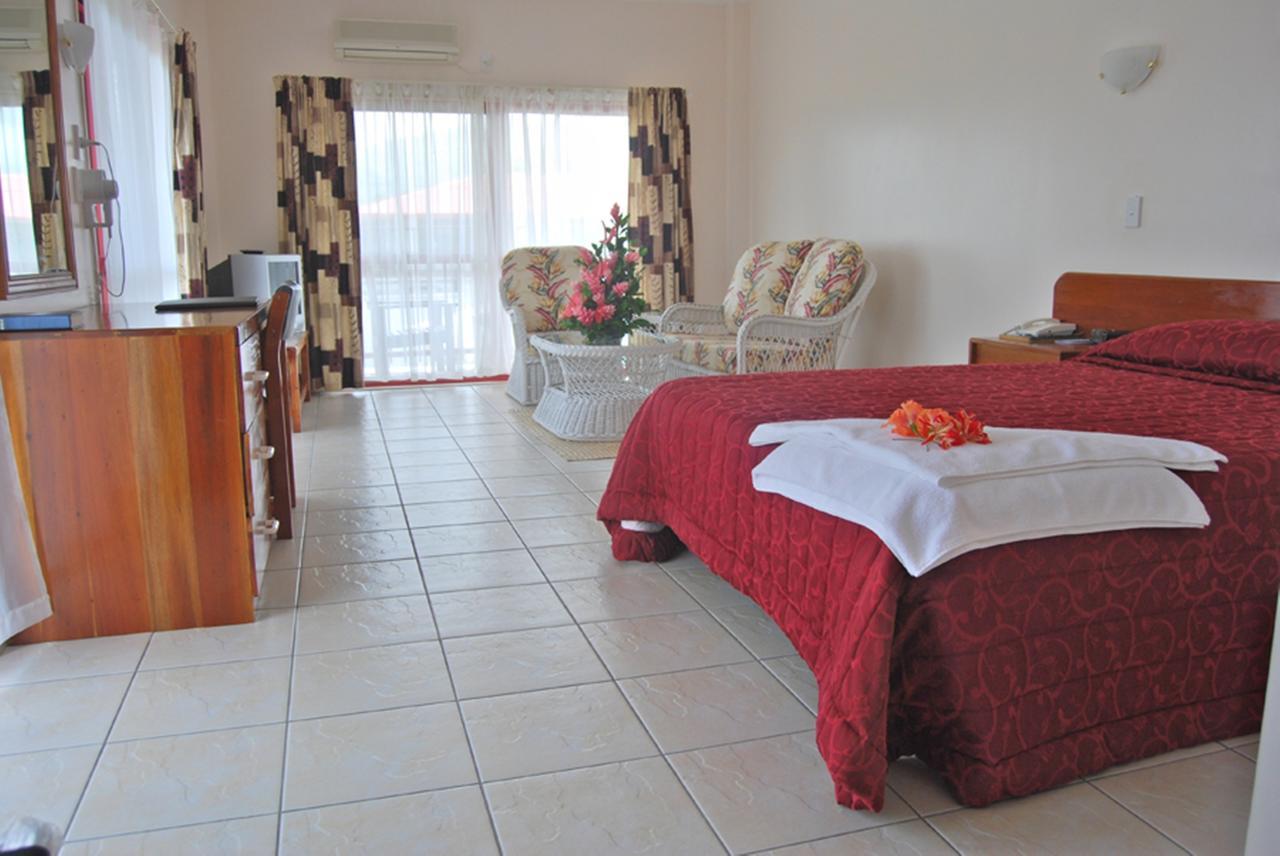 Hotel Elisa Апіа Екстер'єр фото