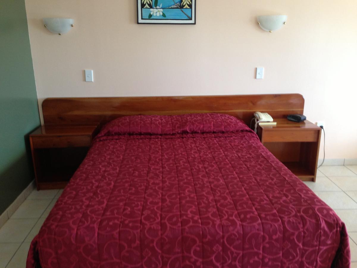 Hotel Elisa Апіа Екстер'єр фото