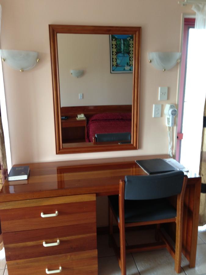 Hotel Elisa Апіа Екстер'єр фото