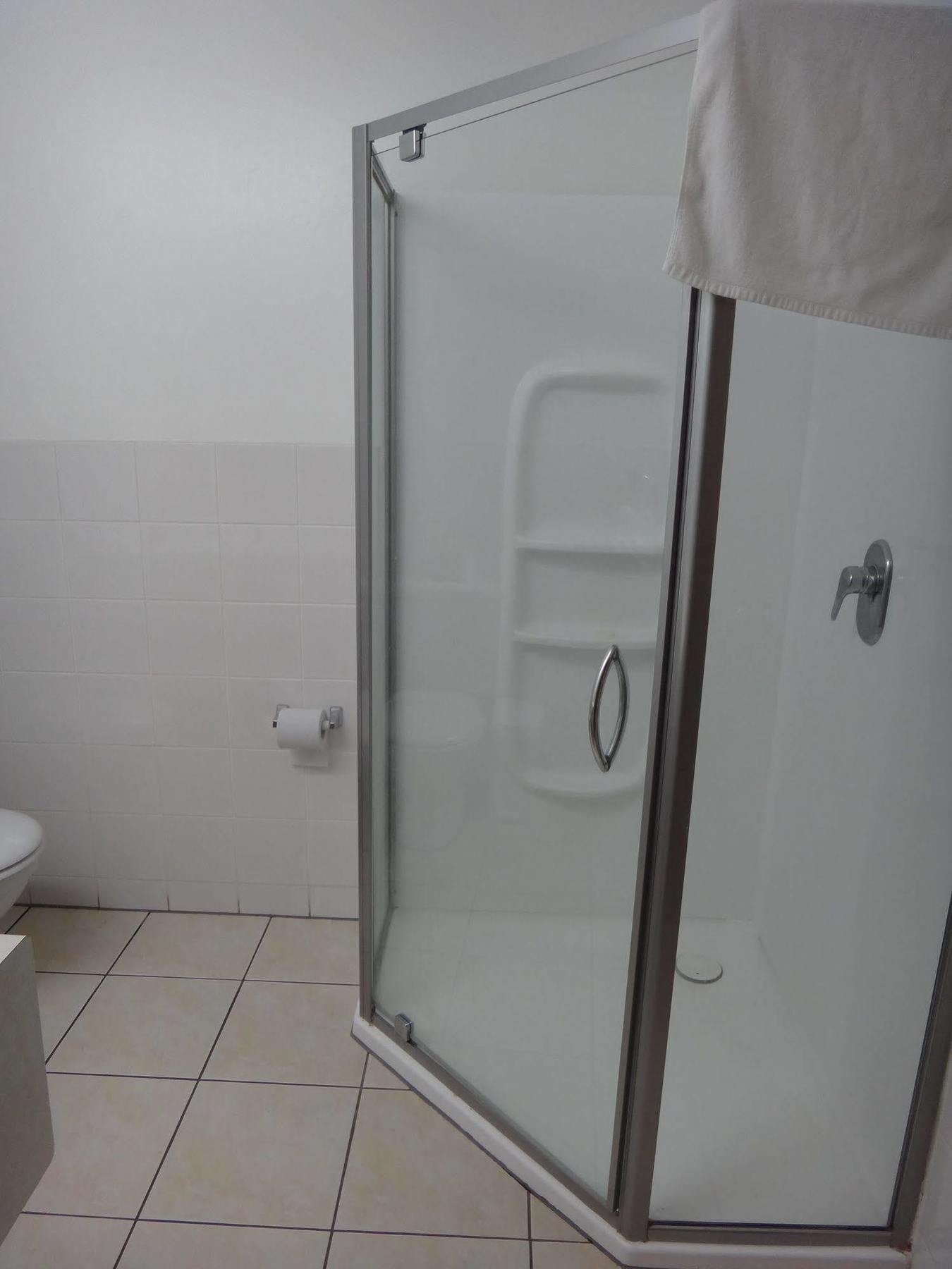 Hotel Elisa Апіа Екстер'єр фото